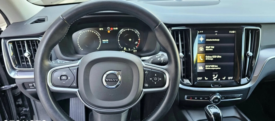 Volvo V60 cena 89900 przebieg: 115000, rok produkcji 2019 z Oława małe 667